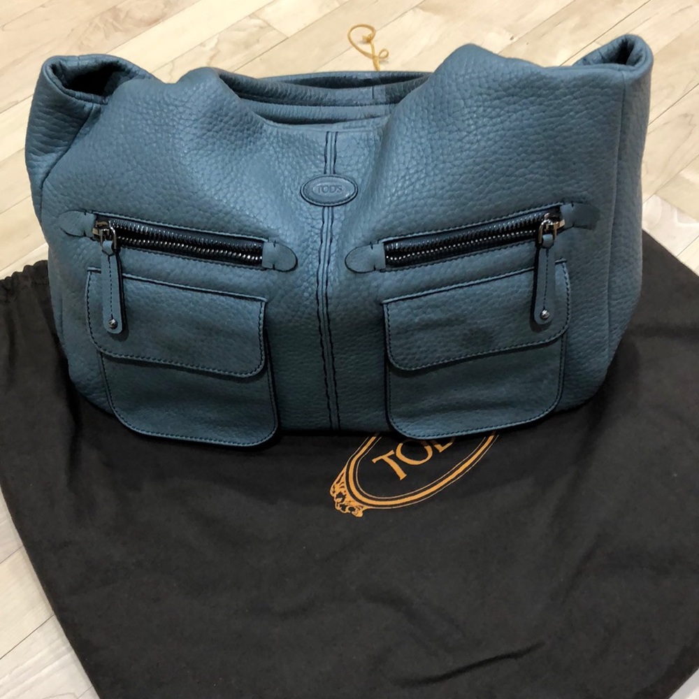 Tod's pebbled satchel